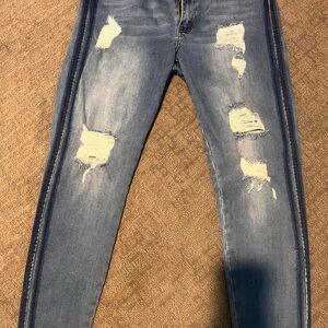 Kancan raw edge distresses jeans